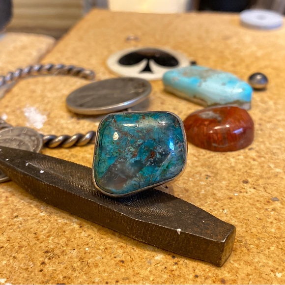 Rio Verde Silver Jewelry - Handmade Ring Stamped Sterling Silver Silicated Chrysocolla/Malachite gem silica